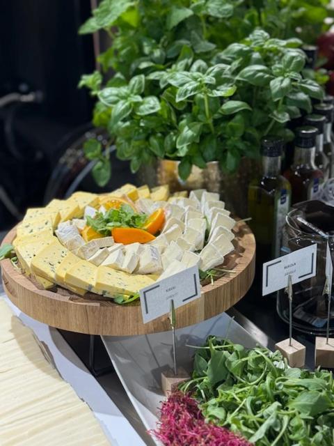 B&B Hotel Leszno レシュノ エクステリア 写真